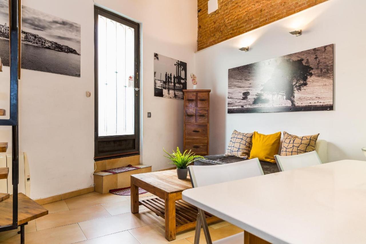 Fridays Flats Dreamy Duplex - Stylish Beach Loft Барселона Екстериор снимка