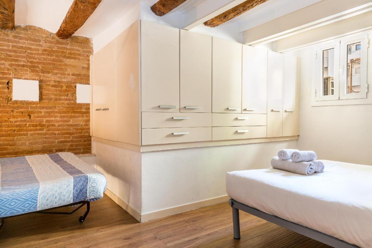 Fridays Flats Dreamy Duplex - Stylish Beach Loft Барселона Екстериор снимка